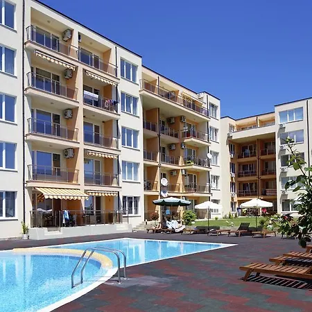 114 Aparthotel *