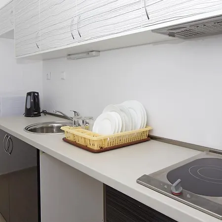 114 Aparthotel *
